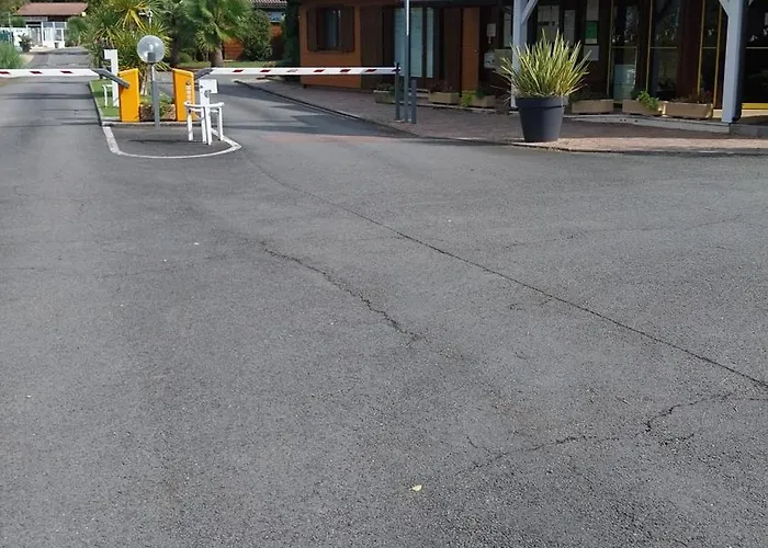 مكان تخييم Julieregis بيسكاروس